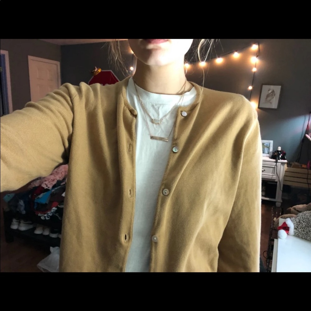 Cardigan - Picture 2 of 3
